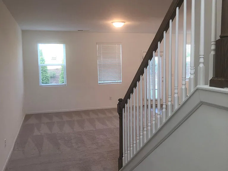 6045 Handley Dr — Photo 5