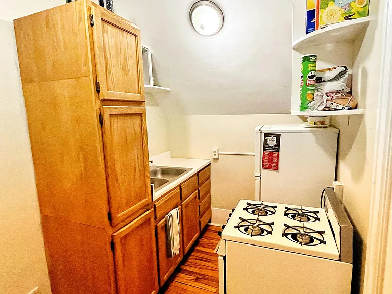 55 Lafayette Ave NE #8 — Photo 5