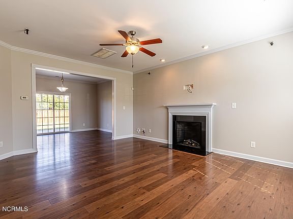 4th image of 605 Marseille Court