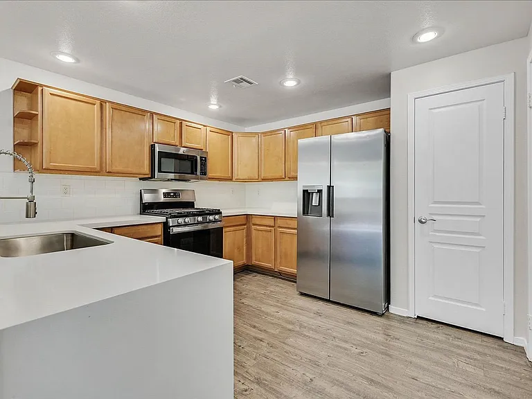 908 Domnus Ln #105 — Photo 13