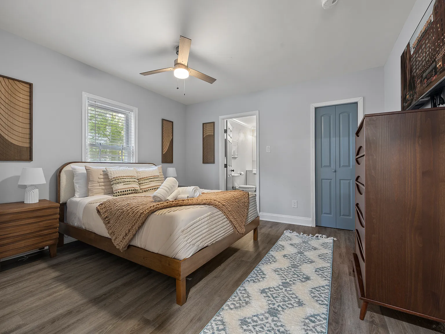 3 bed, 1394 sqft, $4,000 — Photo 4