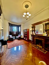 Rented by R New York