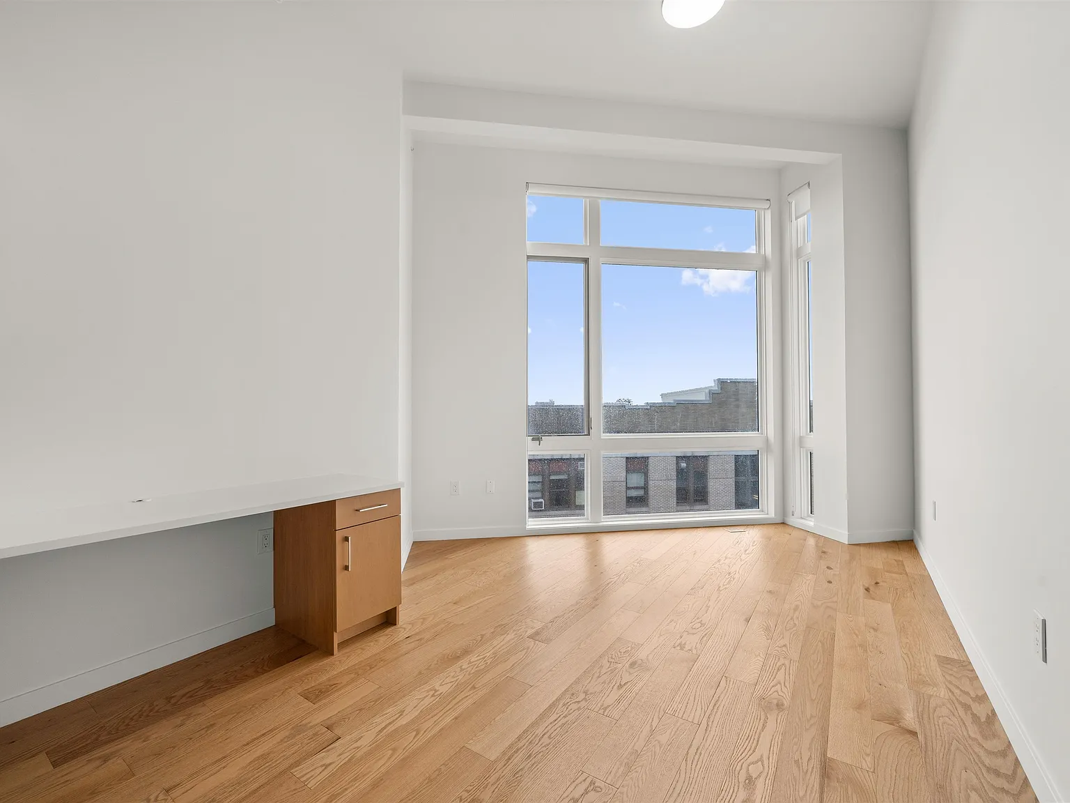 Studio, 1.0 bath, 577 sqft, $2,595 — Photo 1