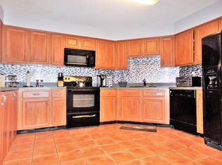 410 Harmon Cv, Secaucus, NJ 07094