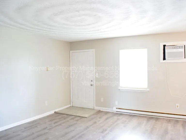 4670 Kincaid Ave #E — Photo 4