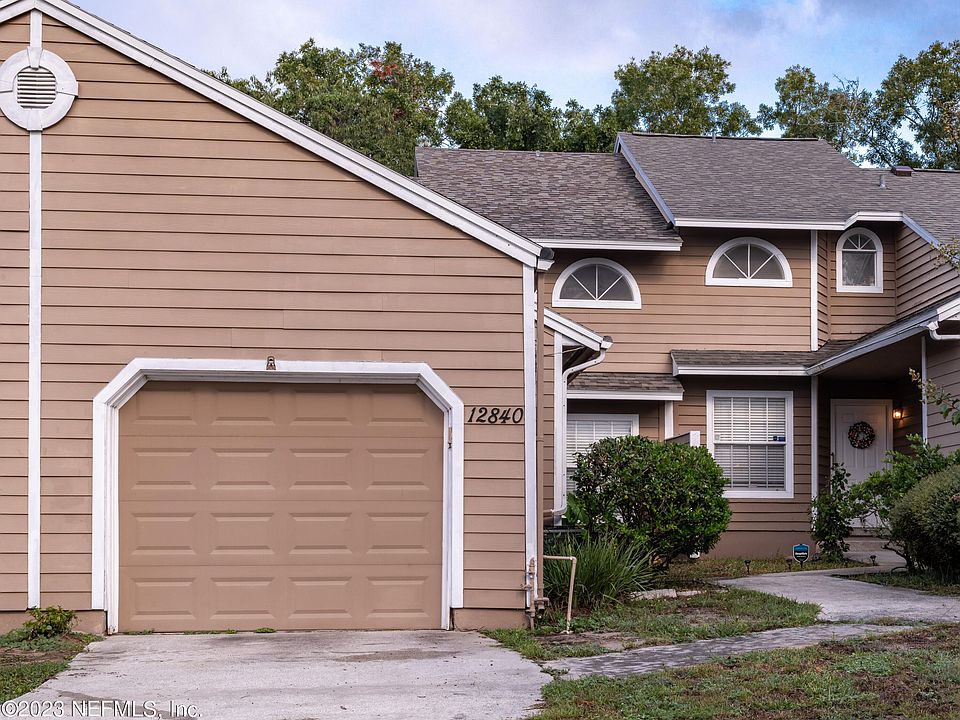 1st image of 12840 Ashbrook Cir E