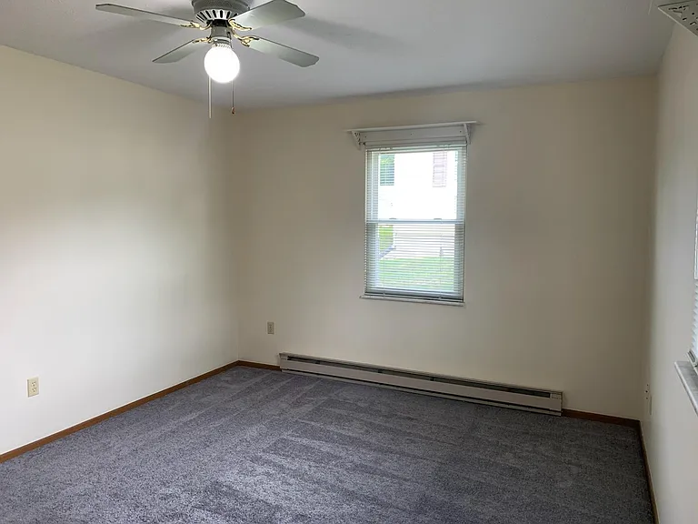 1174 S Lincoln Ave #A — Photo 6