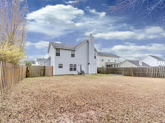 4th image of 143 Rosario Dr