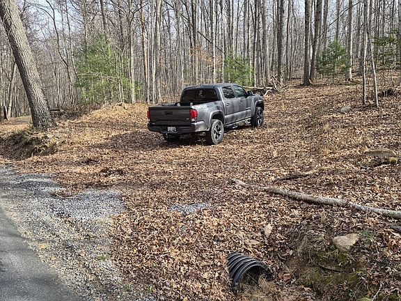 5th image of Stoney Run Rd