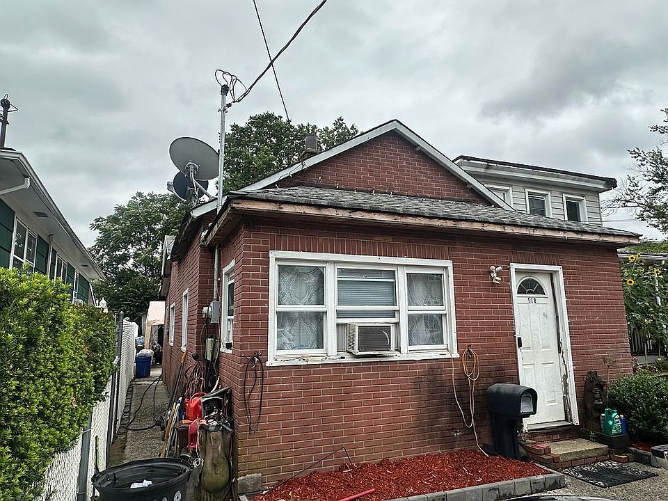 1st image of 118 Cannon Ave