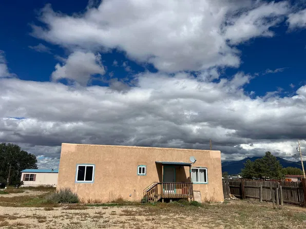 2 Adelmo Medina Drive, Ranchos de Taos, NM 87557