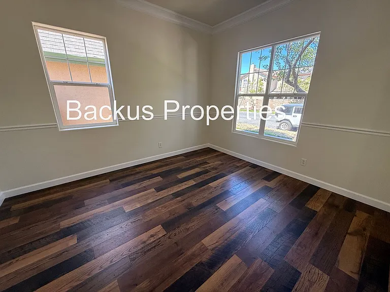 7 Moreno St — Photo 11