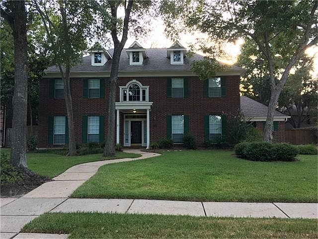 1st image of 1019 Live Oak Ln