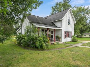 1012 E James St, White Cloud, MI 49349