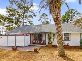 1107 Honeysuckle Ct, Mount Pleasant, SC 29464