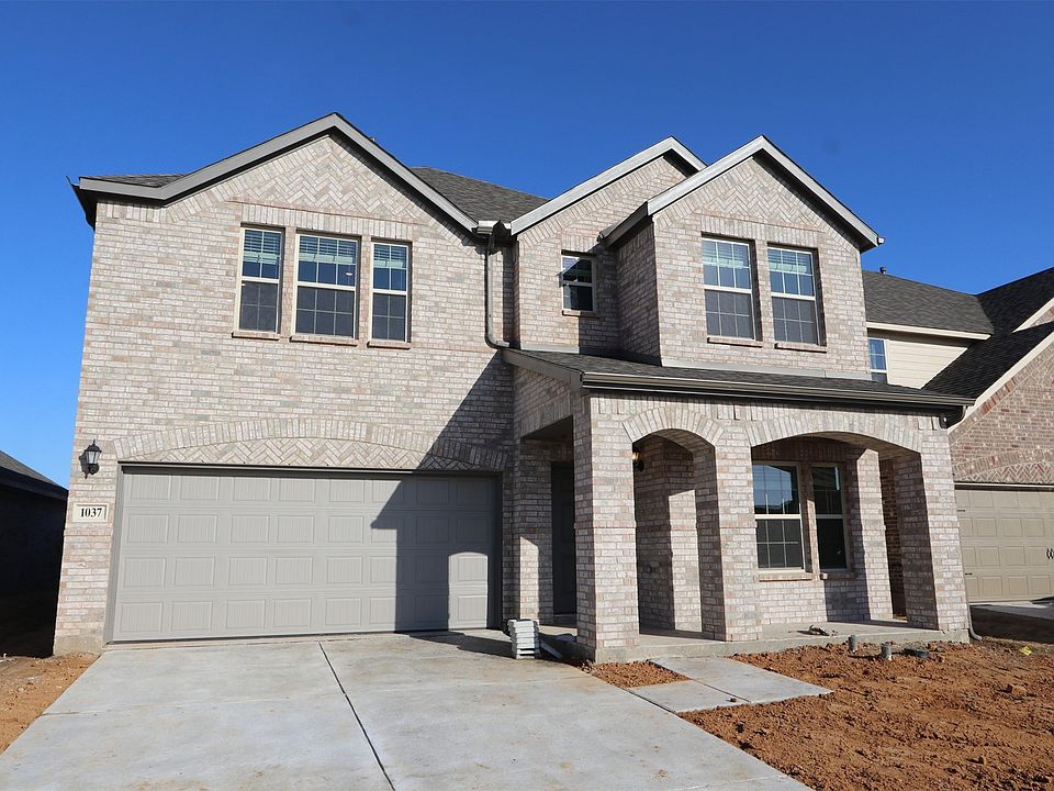 1st image of 1037 S Hill Dr