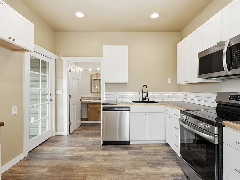 503 S Washington St — Photo 14