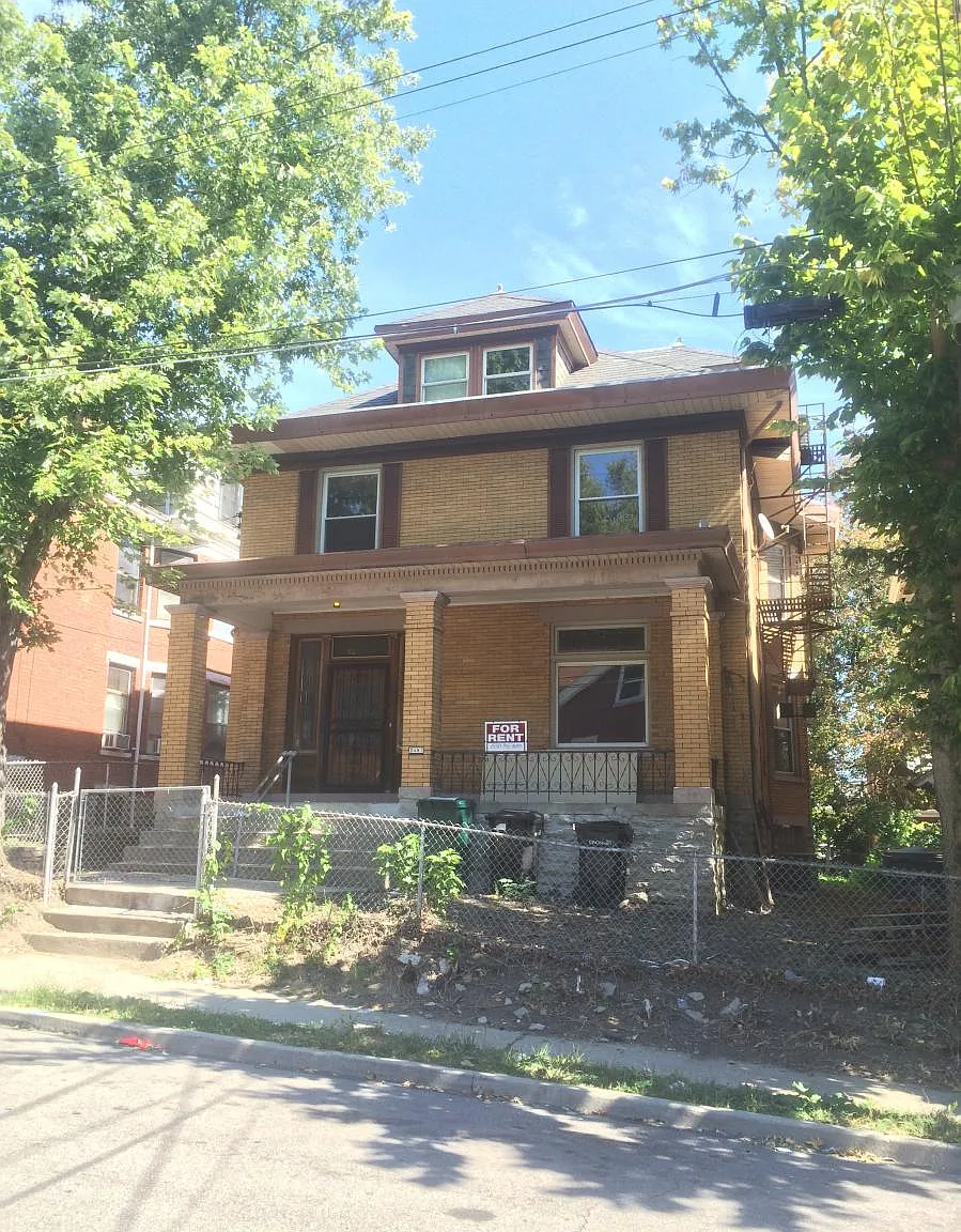 6 bed, 2500 sqft, $3,800 — Photo 1