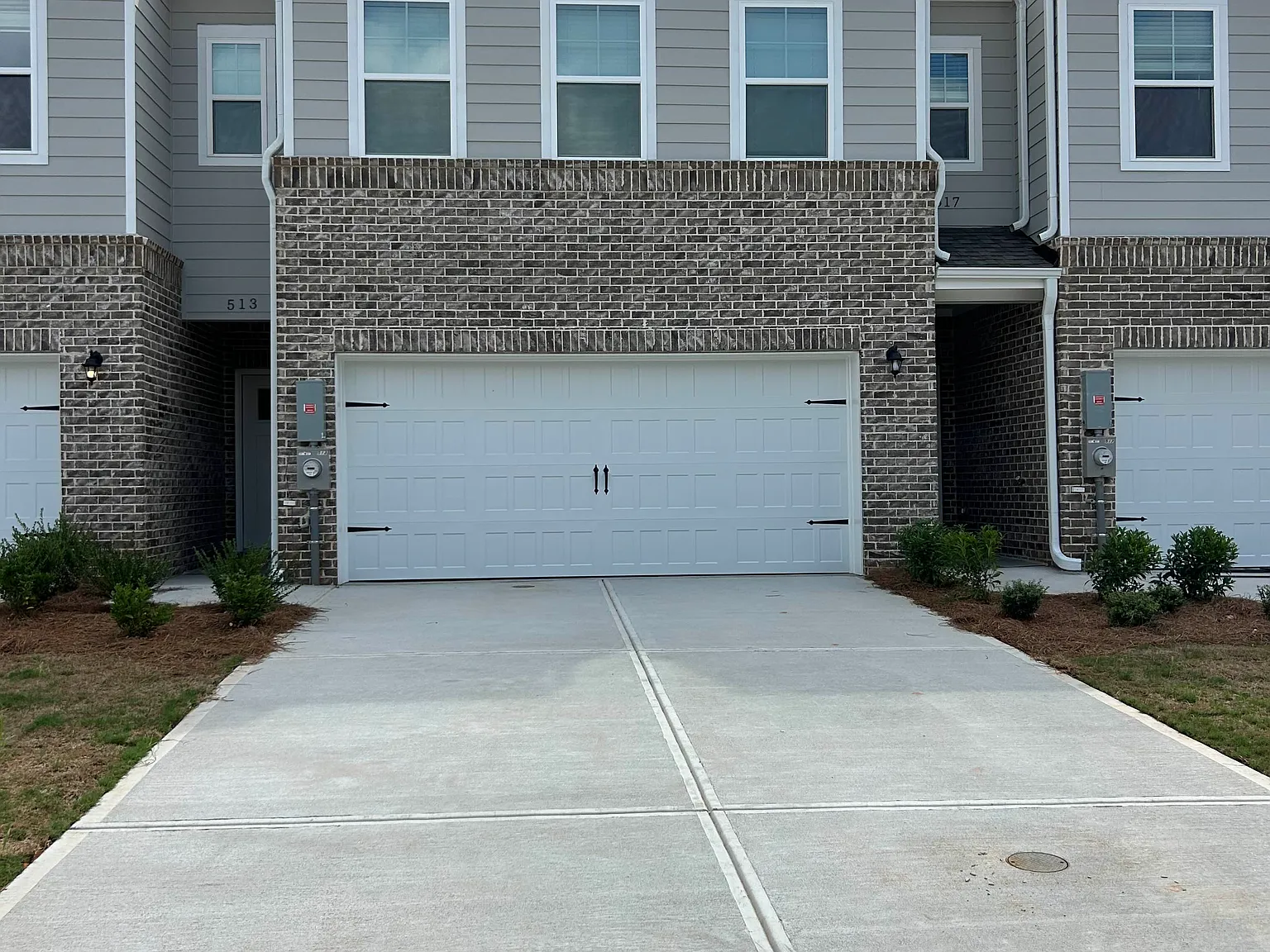 3 bed, 1849 sqft, $2,500 — Photo 1