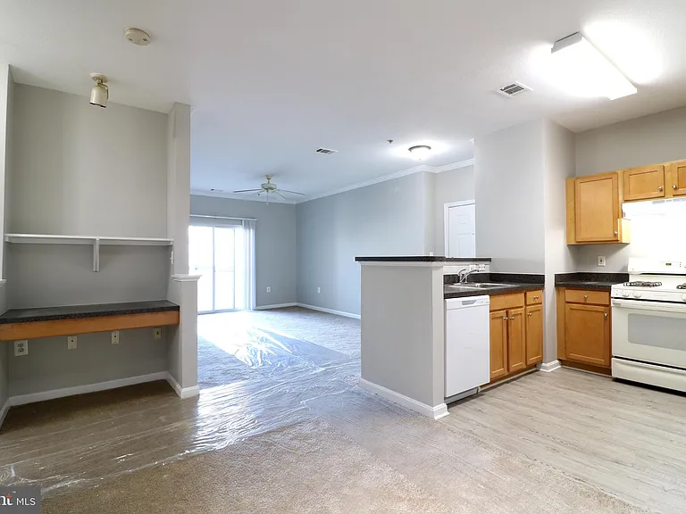 5117 E Travis Edward Way #5117E — Photo 6