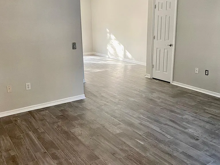 7624 Plantation Cir — Photo 11