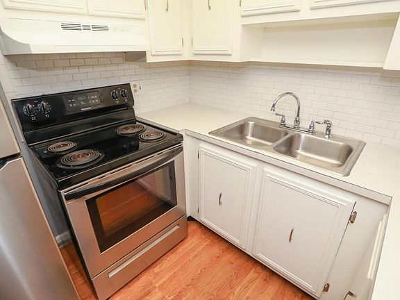 2nd image of 3421 Tricon Ln APT 11