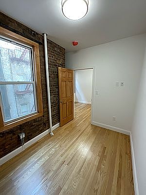 5th image of 234 Thompson St APT 15