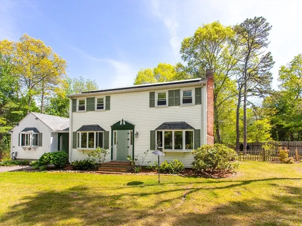276 Long Pond Rd, Plymouth, MA 02360