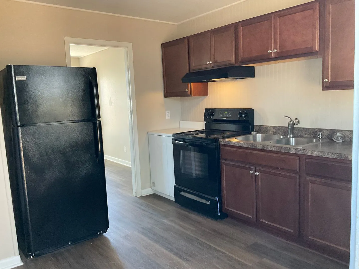 Nice 2 bedroom 1 bath duplex located close to Camp Lejeune. — Photo 4
