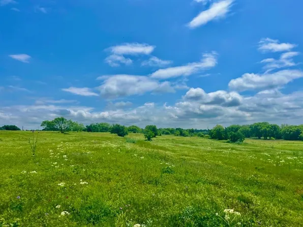 4 Clare Rd, Poolville, TX 76487