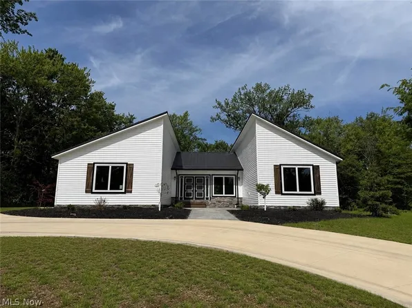 3940 Ellendale Rd, Moreland Hills, OH 44022
