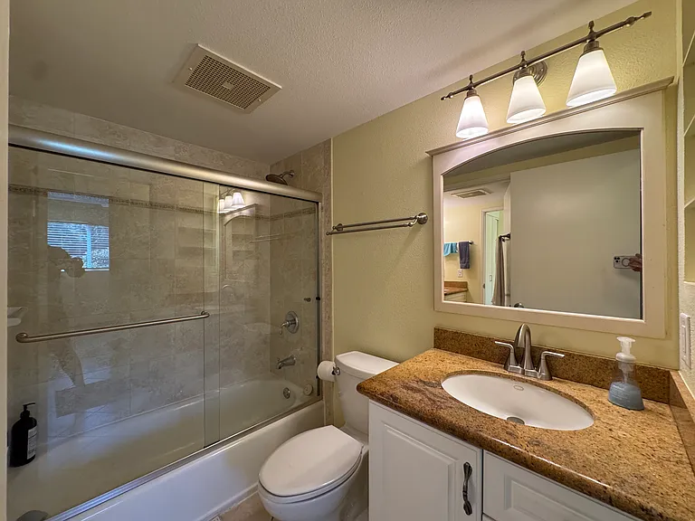 140 Uwapo Rd #38-104 — Photo 14