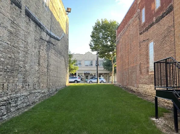 315 E Lincoln Hwy, Dekalb, IL 60115