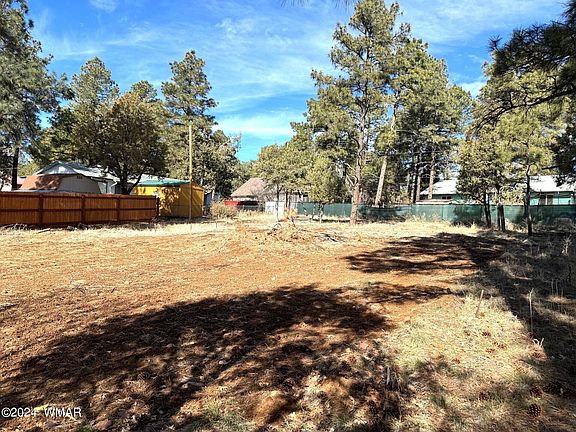 4th image of 1031 N 33rd Cir