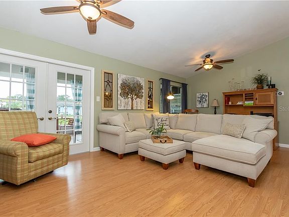 5th image of 1558 Massa St