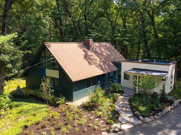 102 The Valley Rd, Concord, MA 01742