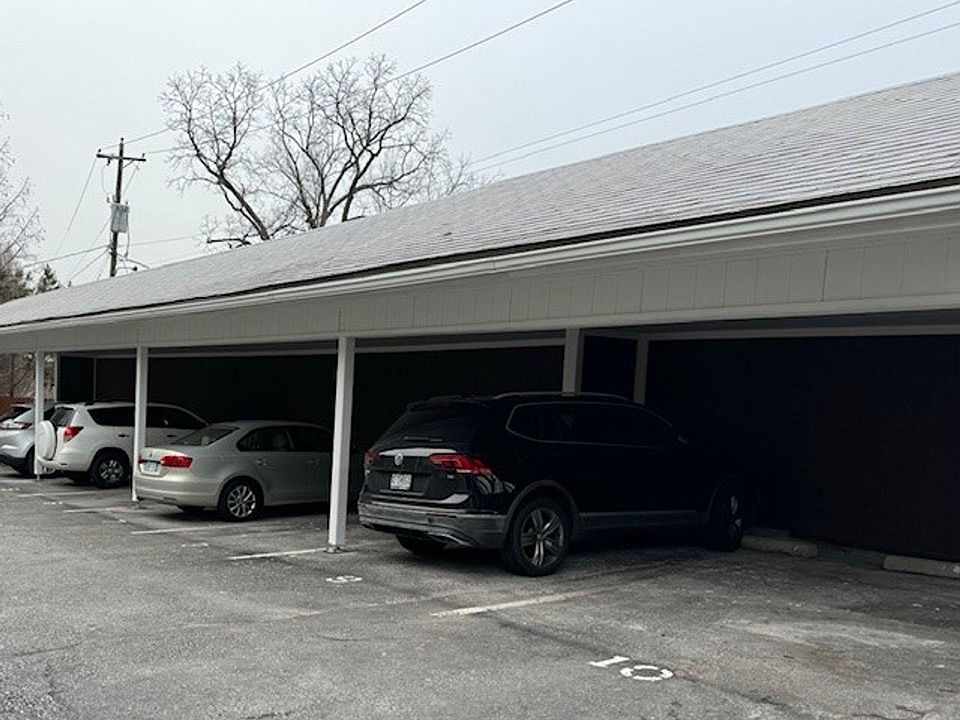 Building Photo 4