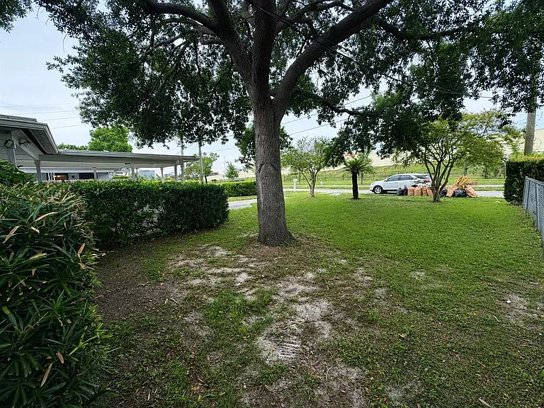 4314 W Carmen St — Photo 3