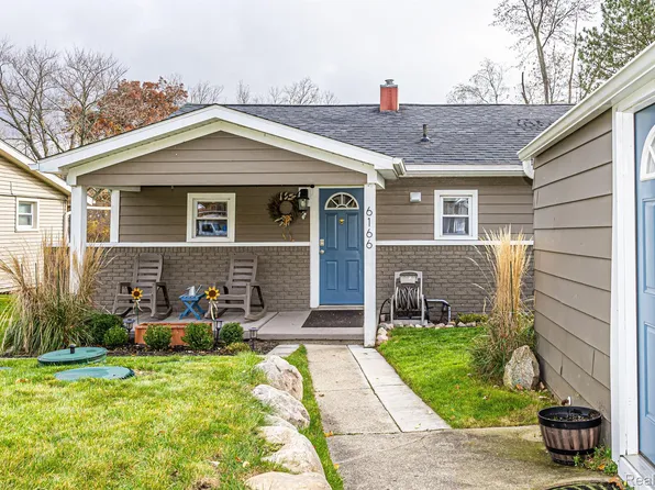 6166 Borowy Dr, Commerce Township, MI 48382