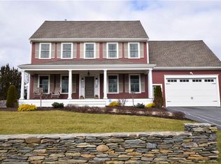 199 Schoolhouse Ln, Portsmouth, RI 02871