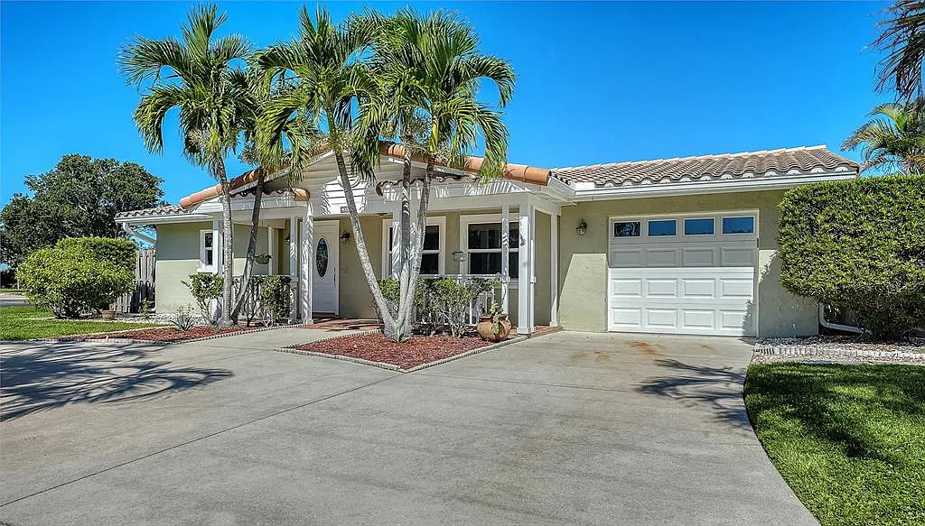 3 bed, 2.0 bath, 1650 sqft, $3,400 — Photo 4