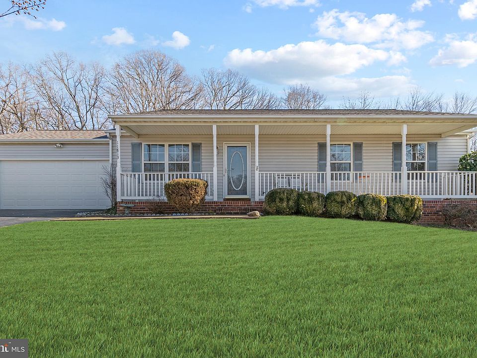 1st image of 11813 Nicholas Dr
