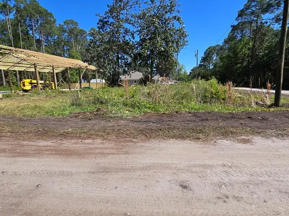 2468 Florida Ave, Lanark Village, FL 32323