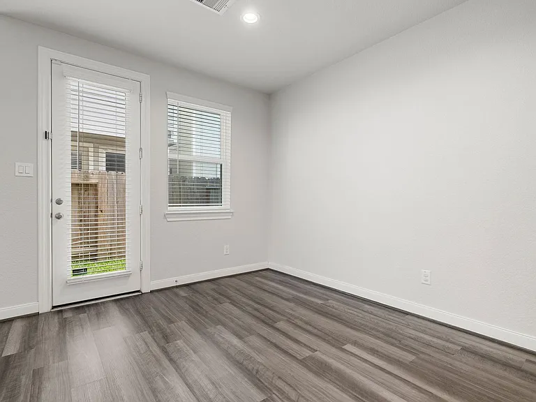9914 Brickhouse Dr — Photo 21