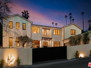 18100 Karen Dr, Tarzana, CA 91356