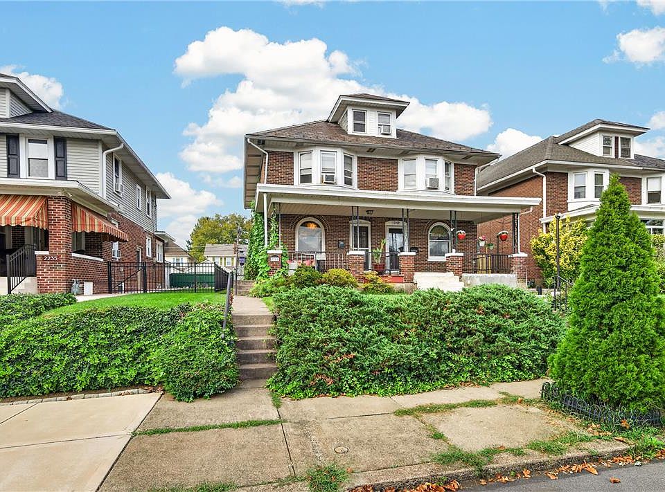 1st image of 2221 Fairview Ave