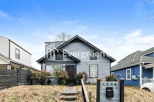 1596 Jonesboro Rd SE Photo 1