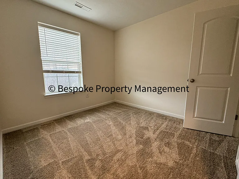 56 Dover Ct — Photo 31