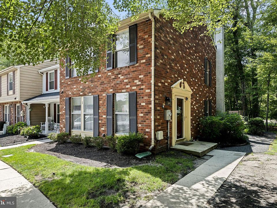 1st image of 1 Forestview Ct