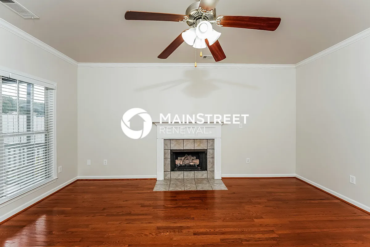 Living Room - 6062 Overlook Ln